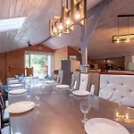 A Avec Piscine Tatil Evi