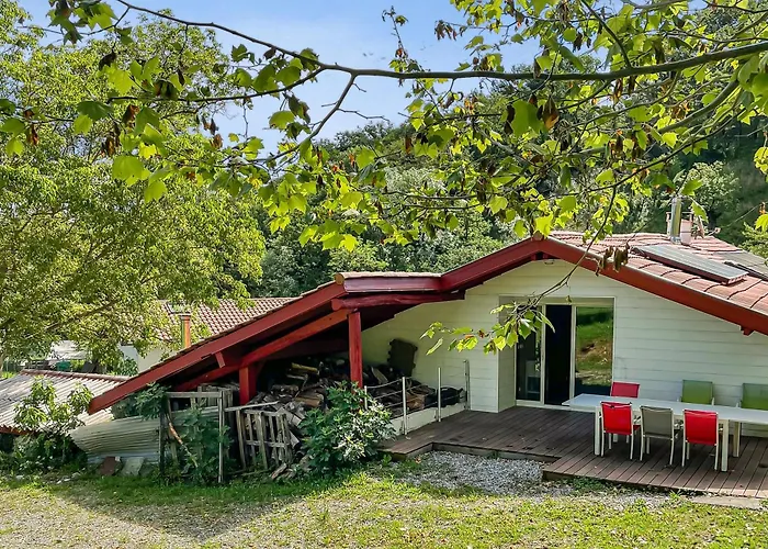 A Avec Piscine * Isturits