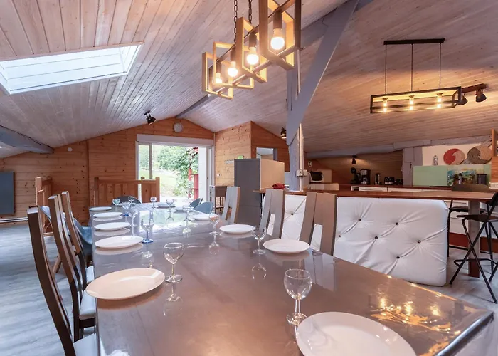 A Avec Piscine Dom wakacyjny