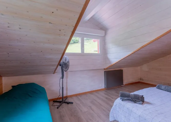 A Avec Piscine * Isturits