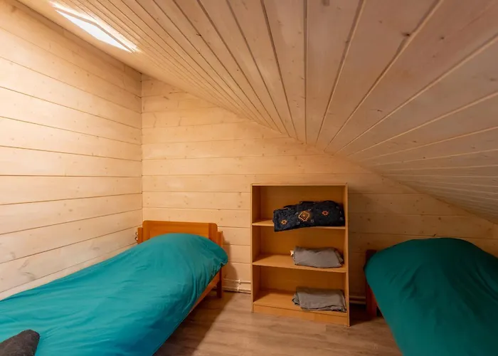 A Avec Piscine * Isturits