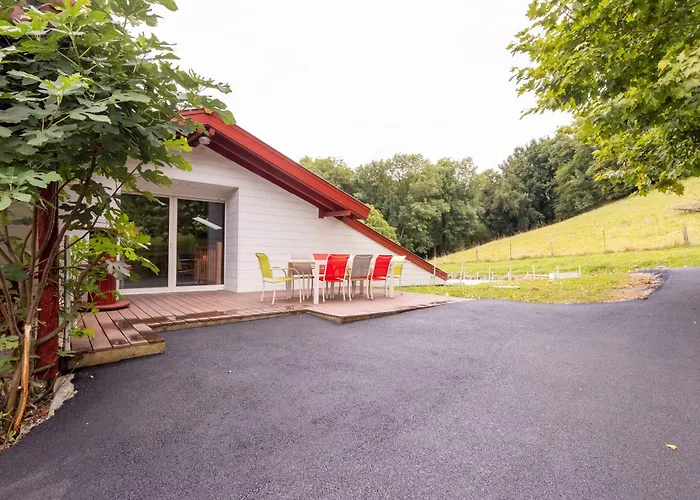 A Avec Piscine * Isturits